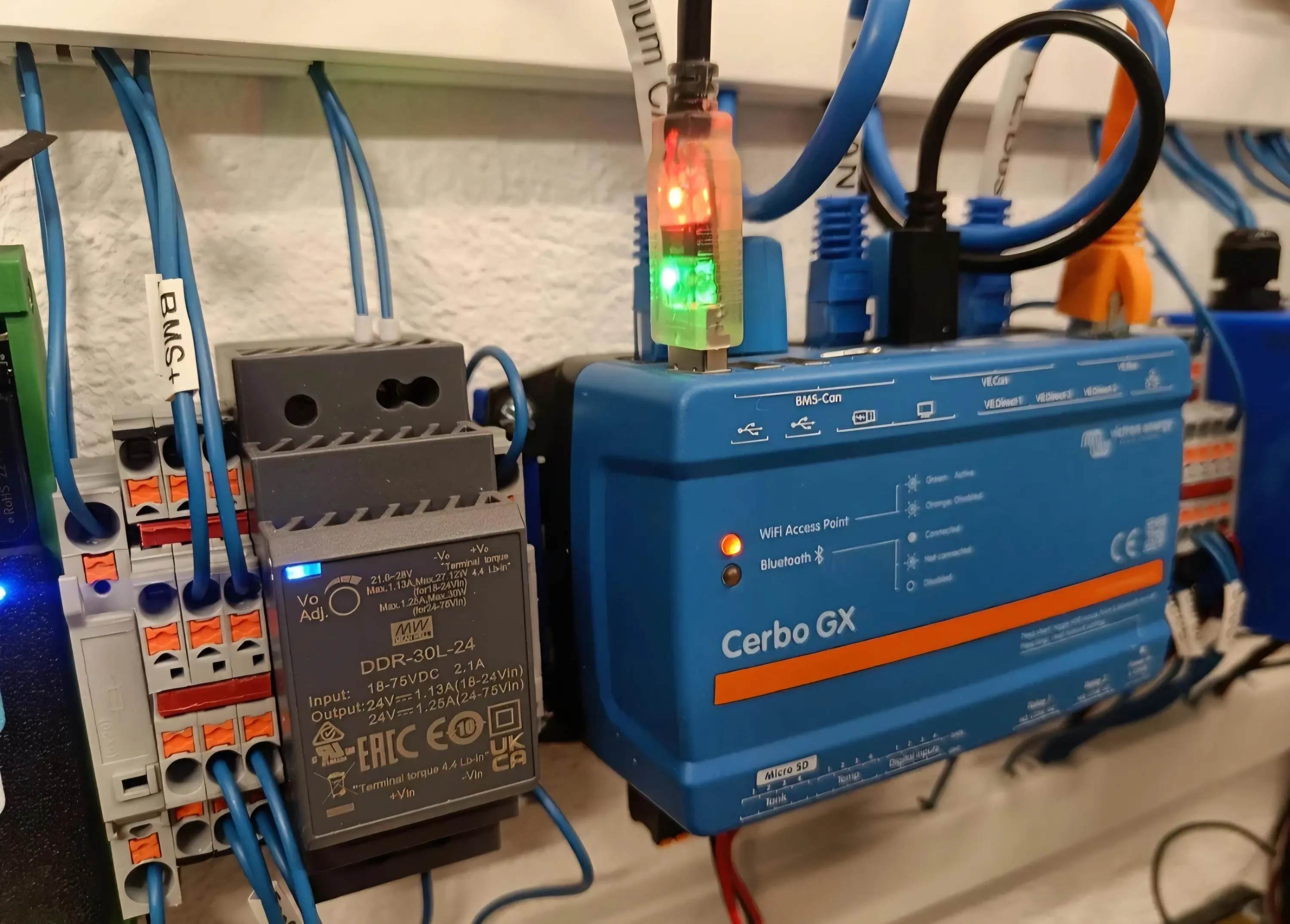 Cerbo GX DIN Rail Bracket Set