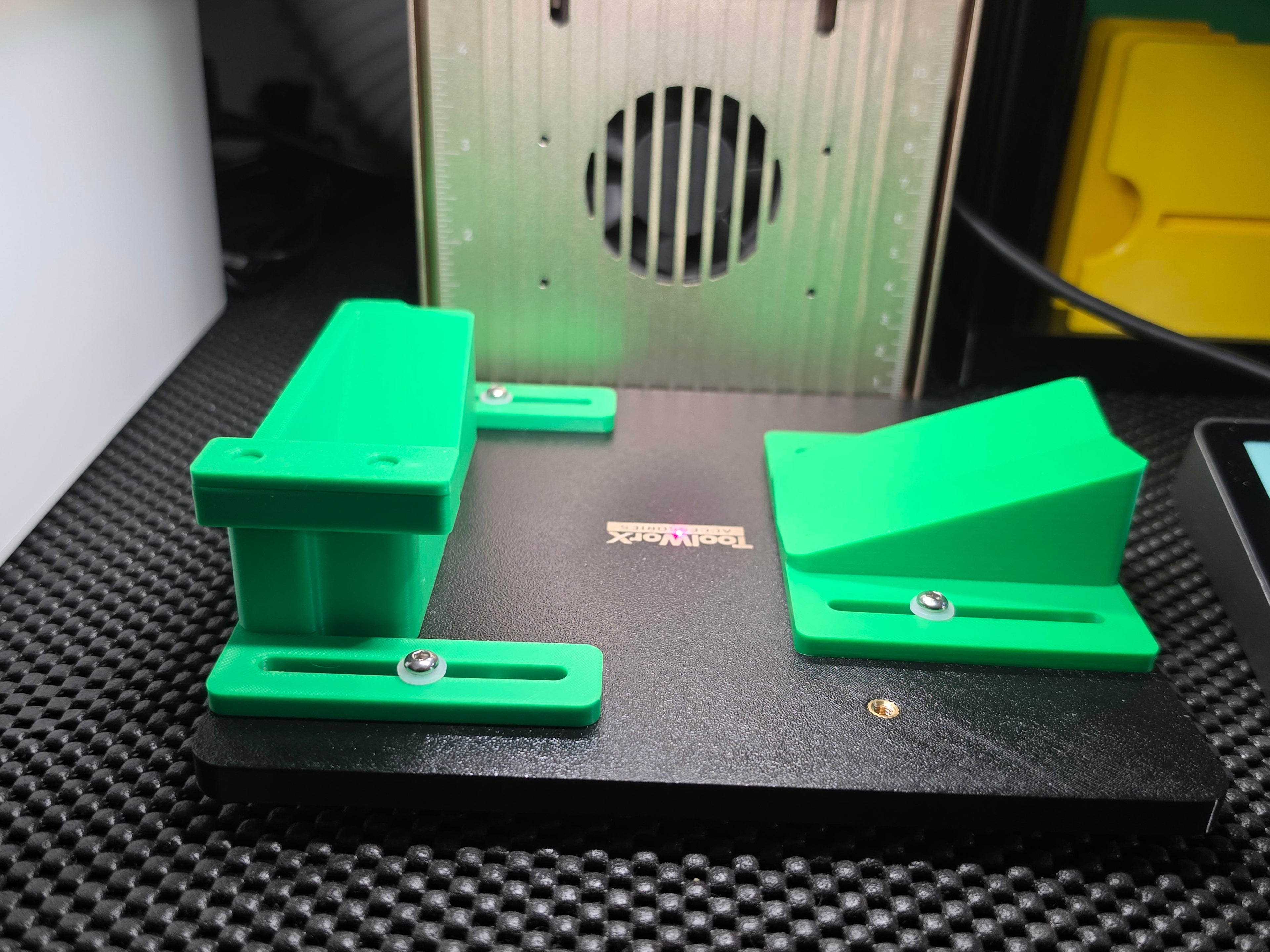 Xtool F1/F2 Drinkware Jig: Universal Tumbler, Mug & Glass Engraving Fixture