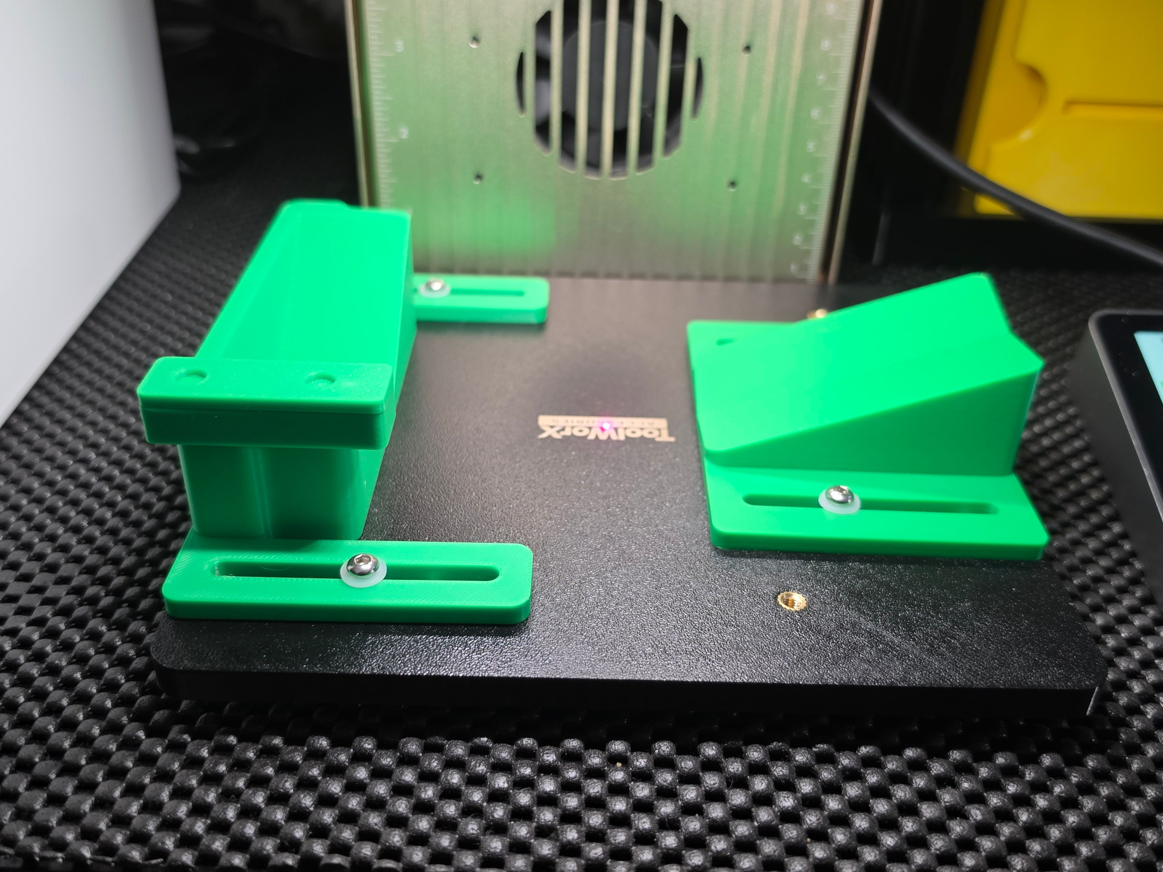 Xtool F1/F2 Drinkware Jig: Universal Tumbler, Mug & Glass Engraving Fixture